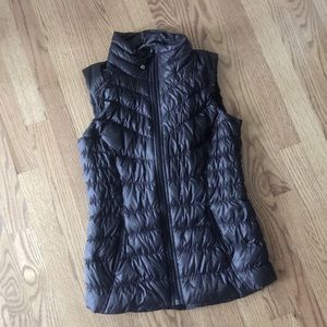 Athleta puffer vest
